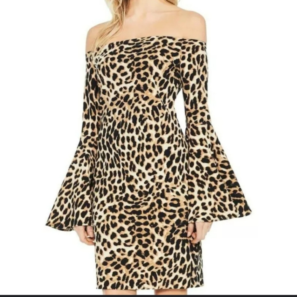 Vince Camuto Leopard Print Off-Shoulders Bell Sleeves Dress SZ Medium
